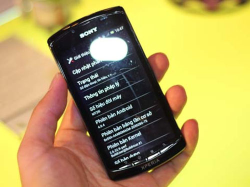 Xperia Neo L chính hãng giá 6,5 triệu