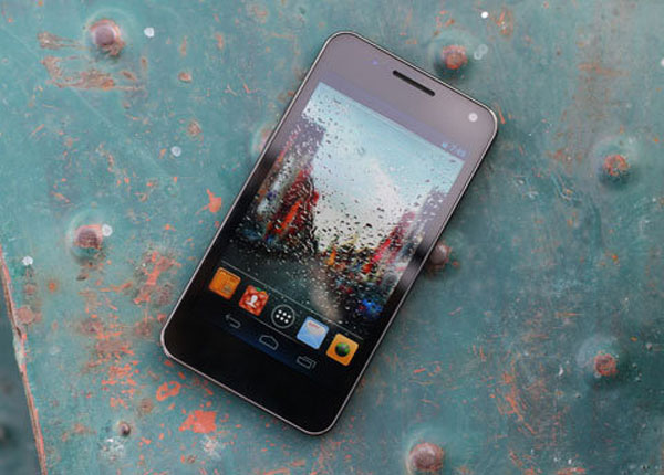 Smartphone hai sim dùng màn hình Super AMOLED đầu tiên ở VN