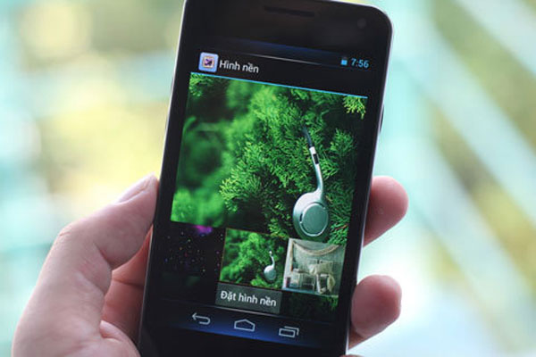 Smartphone hai sim dùng màn hình Super AMOLED đầu tiên ở VN