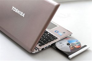 Laptop 3D không kính cấu hình 'khủng' tại VN