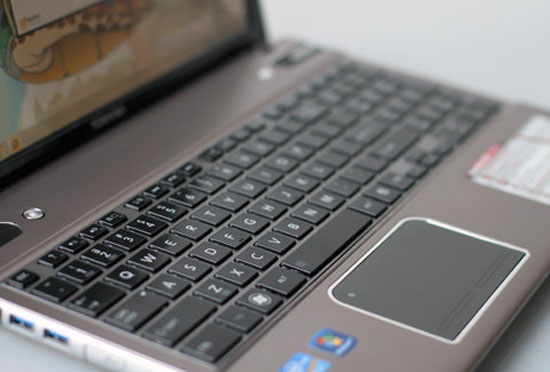 Laptop 3D không kính cấu hình 'khủng' tại VN