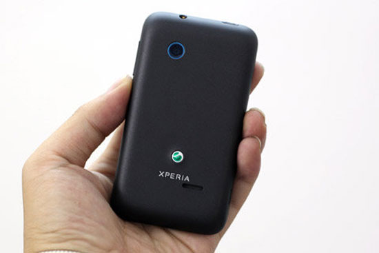 'Đập hộp' Sony Xperia Tipo tại VN