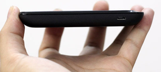 'Đập hộp' Sony Xperia Tipo tại VN