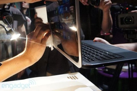 Dell ra đồng loạt ba máy tính Windows 8