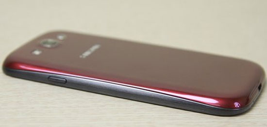 Galaxy S III màu đỏ chip lõi tứ bắt đầu bán ở VN