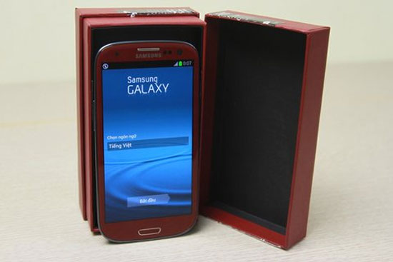 Galaxy S III màu đỏ chip lõi tứ bắt đầu bán ở VN
