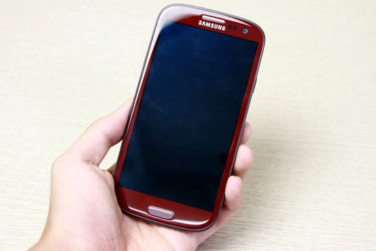 Galaxy S III màu đỏ chip lõi tứ bắt đầu bán ở VN