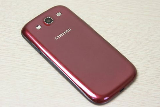 Galaxy S III màu đỏ chip lõi tứ bắt đầu bán ở VN