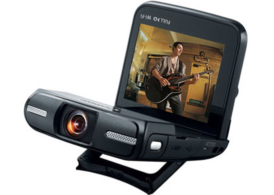 Máy quay phim nhỏ gọn dùng ống kính mắt cá của Canon