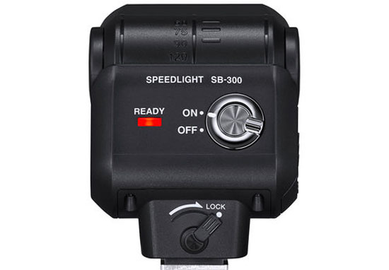 Nikon giới thiệu ống kính 18-140 mm và đèn flash SB-300 giá rẻ