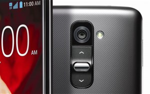 LG G2 so kè tính năng với iPhone 5 và Galaxy S4