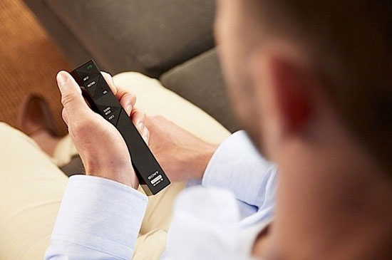 oa subwoofer đi kèm cũng hỗ trợ kết nối không dây cùng với hệ thống loa bass kép bên trong. Loa Sony HT-ST7 chất âm như rạp hát chuyên nghiệp