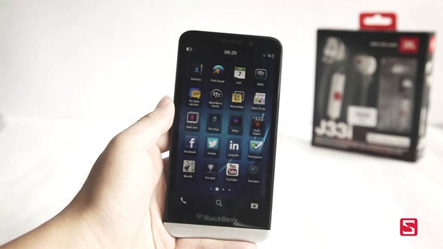 BlackBerry Z30 BlackBerry Z30 có thể hỗ trợ sạc không dây