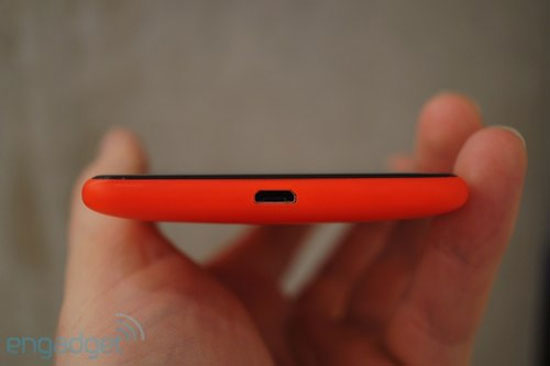 Lumia 625 màn hình 4.7 inch giá chưa đến 6 triệu đồng ở Việt Nam