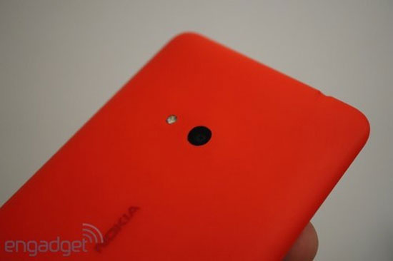 Lumia 625 màn hình 4.7 inch giá chưa đến 6 triệu đồng ở Việt Nam