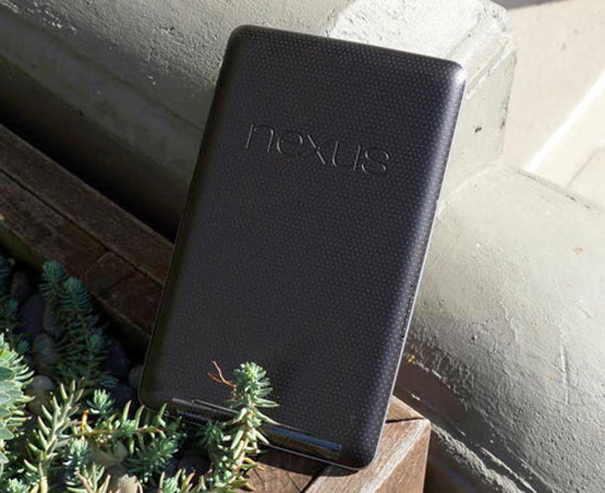 Chọn mua máy tính bảng, máy đọc sách cho năm học mới