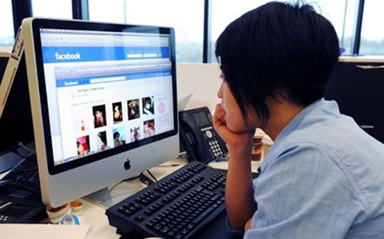 Facebook hiện là mạng xã hội đứng đầu về lượng người dùng tại Việt Nam cũng như trên thế giới. Quảng cáo trực tuyến: 4 lý do “không ngại” Google, Facebook