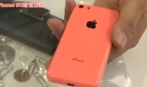 iPhone 5C Video thử khả năng chống xước của vỏ nhựa iPhone 5C