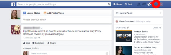 Nhấp vào mũi tên hướng xuống phía bên phải ở trên cùng của trang. Cách "đóng băng" dữ liệu nhạy cảm trên Facebook