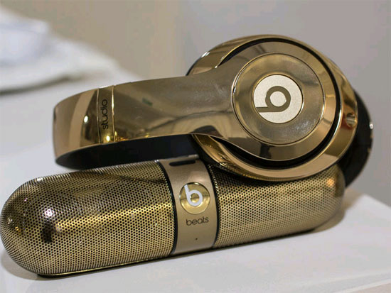 Tai nghe và loa bản Gold của Beats Beats khoe tai nghe và loa phiên bản Gold