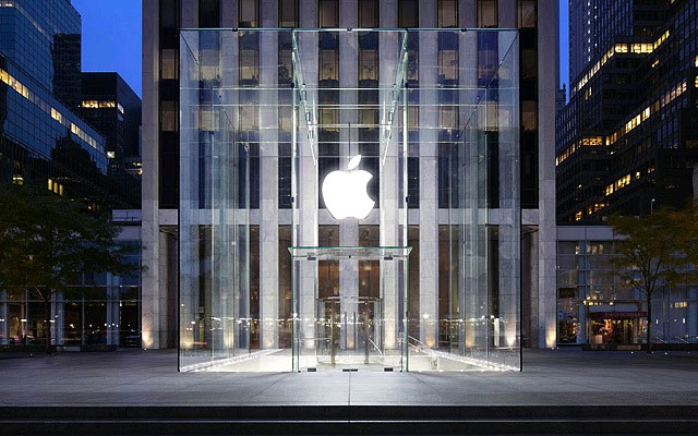 Apple Store Microsoft muốn mở cửa hàng cạnh tranh gần sát với Apple