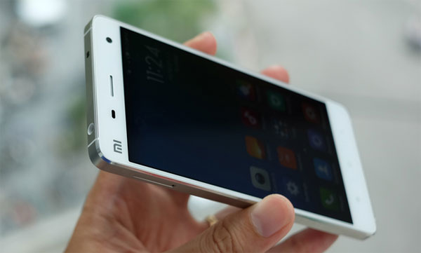 Giắc cắm tai nghe 3,5 mm ở đỉnh máy Smartphone nhanh nhất thế giới của Xiaomi về Việt Nam