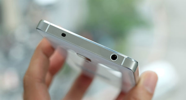 Cạnh trái là khe cắm SIM dạng khay Smartphone nhanh nhất thế giới của Xiaomi về Việt Nam