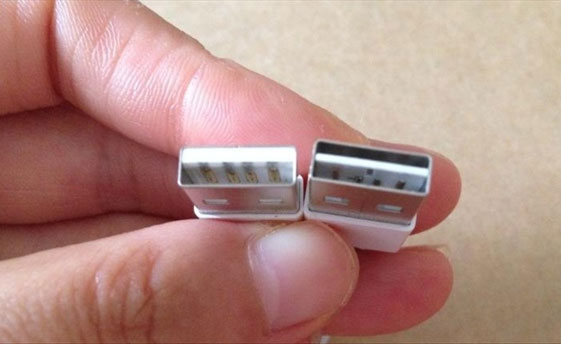 iPhone 6 sẽ trang bị cáp Lightning mới có khả năng đảo ngược iPhone 6 sẽ trang bị cáp Lightning mới có khả năng đảo ngược