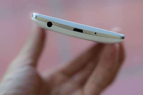 Mở hộp LG G3 Beat phiên bản thu nhỏ của G3