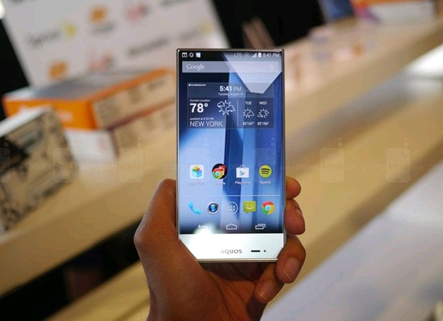 Smartphone không viền của Sharp Smartphone không viền của Sharp có giá rẻ bất ngờ
