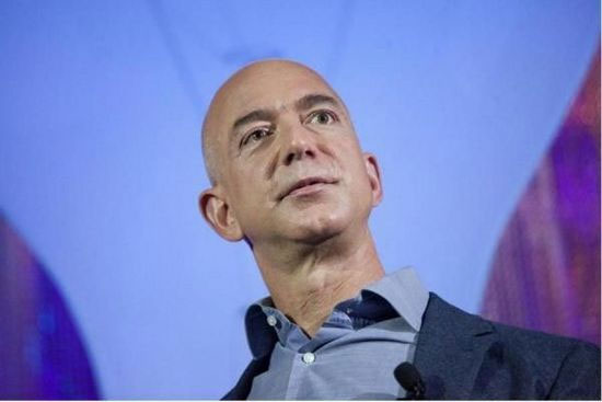 Jeff Bezos, CEO Amazon Việc làm đầu tiên của những CEO công nghệ nổi tiếng