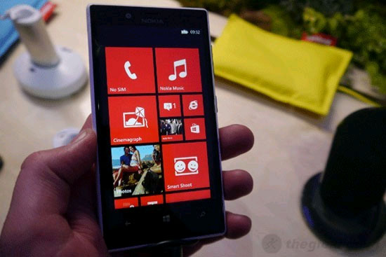 Lumia 720 Lumia 720 được điều chỉnh giảm giá nhẹ