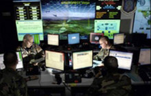 Cập nhật phần mềm an ninh tại căn cứ Barksdale - Ảnh: US AIR FORCE