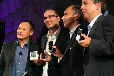 Lãnh đạo HTC, T-Mobile và Google tại lễ ra mắt G1
