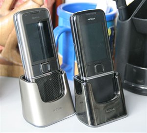 Nokia 8800 Carbon Arte giá 25 triệu đồng 