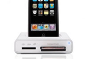 Đế iPhone/iPod kiêm đầu đọc thẻ, USB Hub