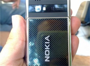 'Dế' 12 Megapixel nhãn hiệu Nokia 