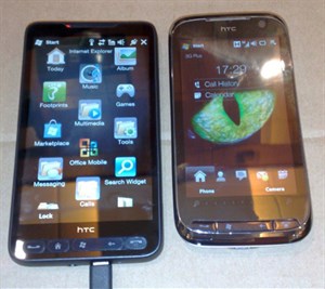 HTC Leo (Pro Three) bên cạnh Touch HD