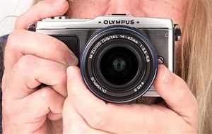 Ấn tượng với vẻ đẹp cổ điển của Olympus E-P1