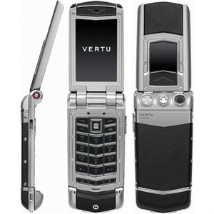 Vertu gập giá 7.198 USD