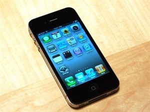 iPhone 4 sẽ sớm thay ăng ten mới?