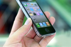 Apple đã sửa xong lỗi ăng-ten trên iPhone 4