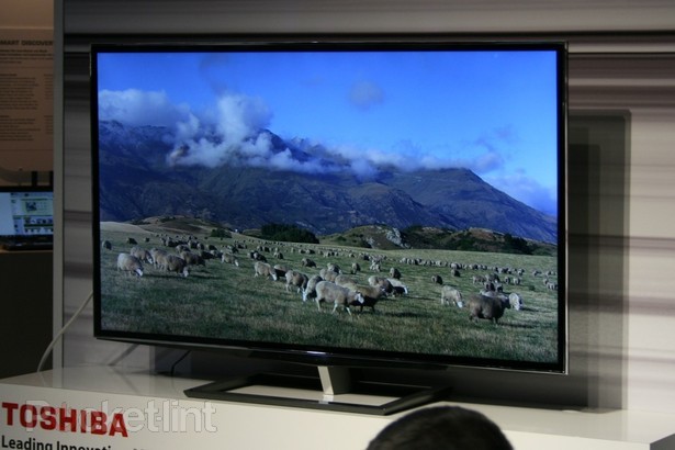 Toshiba ra TV 3D không cần kính loại lớn