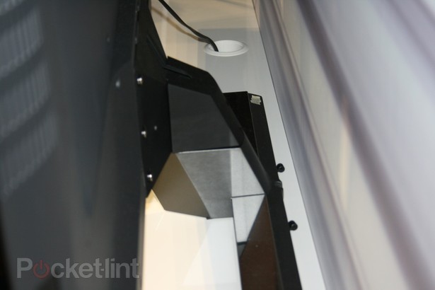 Toshiba ra TV 3D không cần kính loại lớn