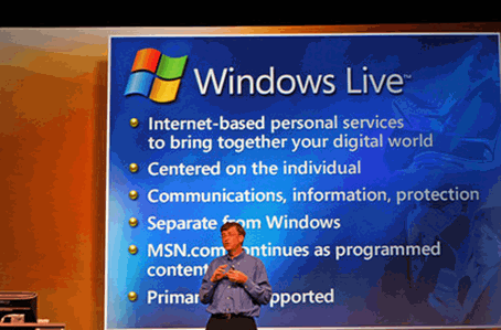 So "găng" tài thuyết trình của 2 ông vua làng công nghệ