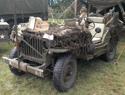 Optimus 3D 'đọ' camera với EVO 3D