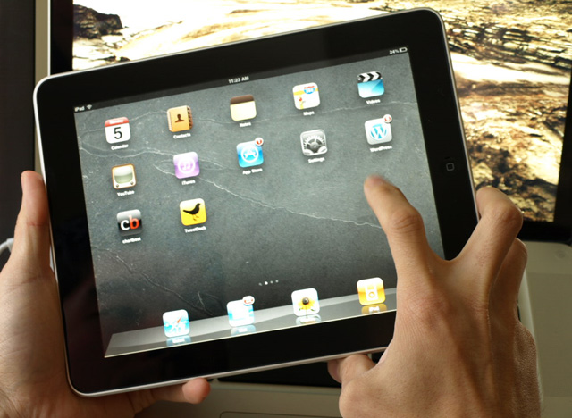 iPad vẫn độc chiếm “ngôi vương” thị trường tablet