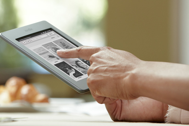 Amazon nâng cấp Kindle với Touch và 3G