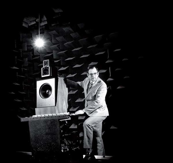 KEF – 50 năm một chặng đường