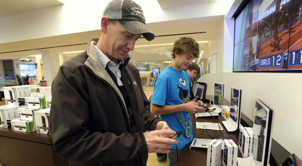 Những tiêu chí tác động mạnh đến quyết định mua điện thoại